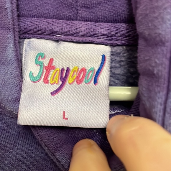 STAYCOOL purple sweatshirt lightly worn. Size L. - Picture 3 of 3